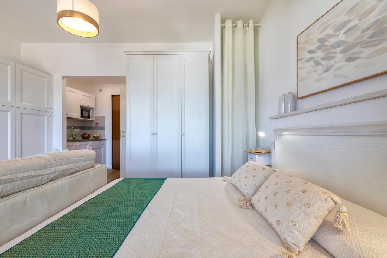 אולביה Top Floor Gulf View Apartment מראה חיצוני תמונה