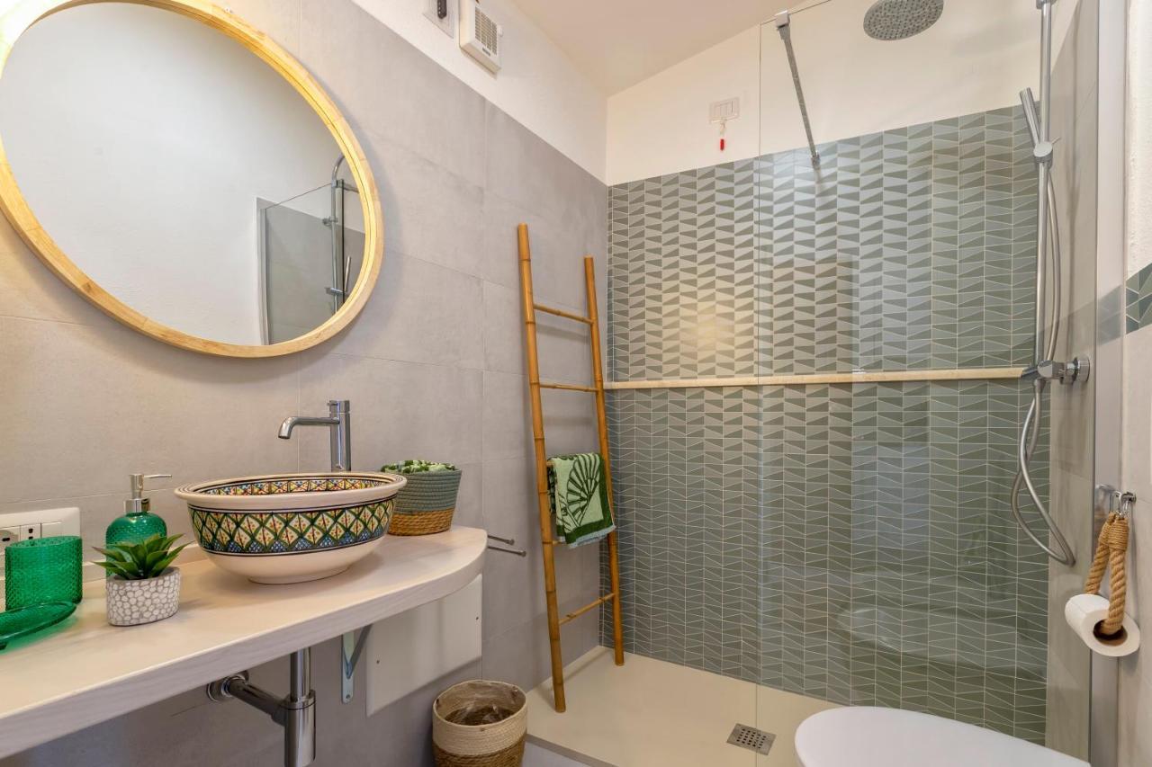 אולביה Top Floor Gulf View Apartment מראה חיצוני תמונה